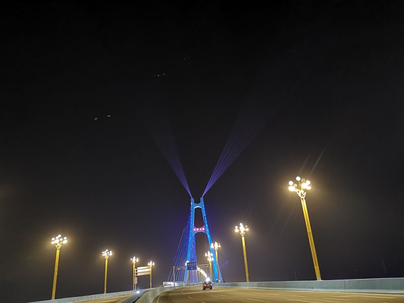 新疆纺织大桥桥顶激光亮化 新疆纺织大桥桥顶激光亮化